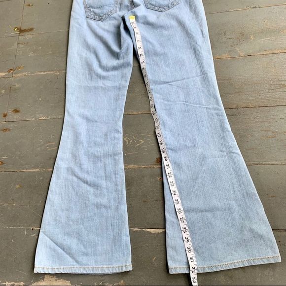 *SALE* EUC Source of Wisdom Distressed Sz 9 Jean - Picture 8 of 11